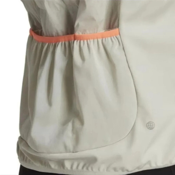 ADIDAS X-CITY PADDED RUNNING VEST - Picture 7 of 8